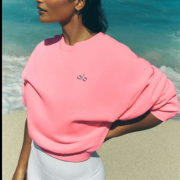 ALO Yoga Tops - Cropped Alo Pink Sweatshirt